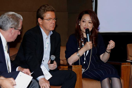 蒙牛乳業總裁孫伊萍在CEO論壇演講